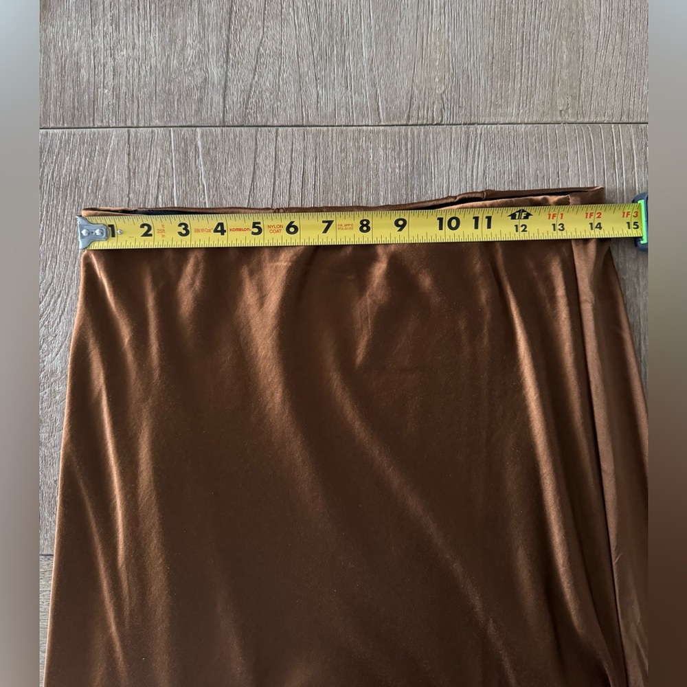 The Layton Midi Slip Skirt in Satin - Picture 7 of 7